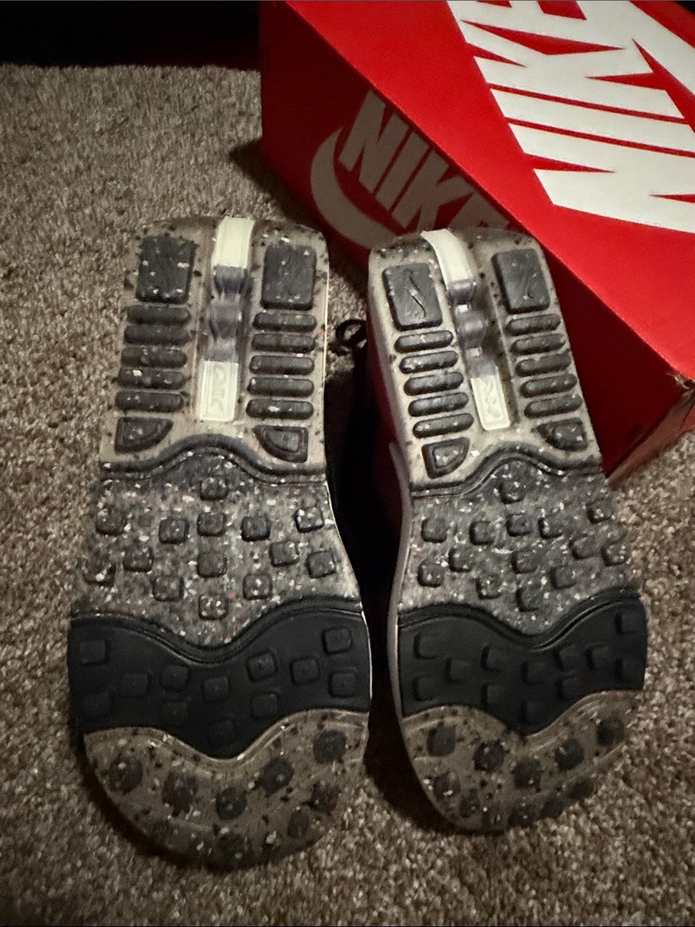 Nike Women's Black and Red Low-Top Sneakers - Picture 3 of 5